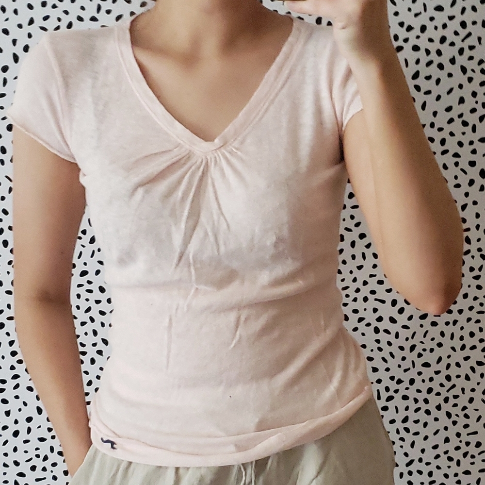 Hollister T-Shirt - Picture 1 of 5